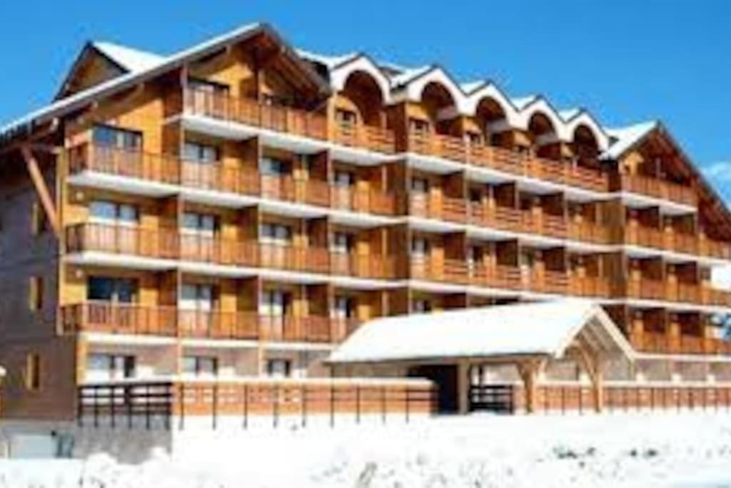 Superbe Appartement La Joue Du Loup Centre, 6 Personnes, Avec Parking Prive เลอเดโวลุย ภายนอก รูปภาพ